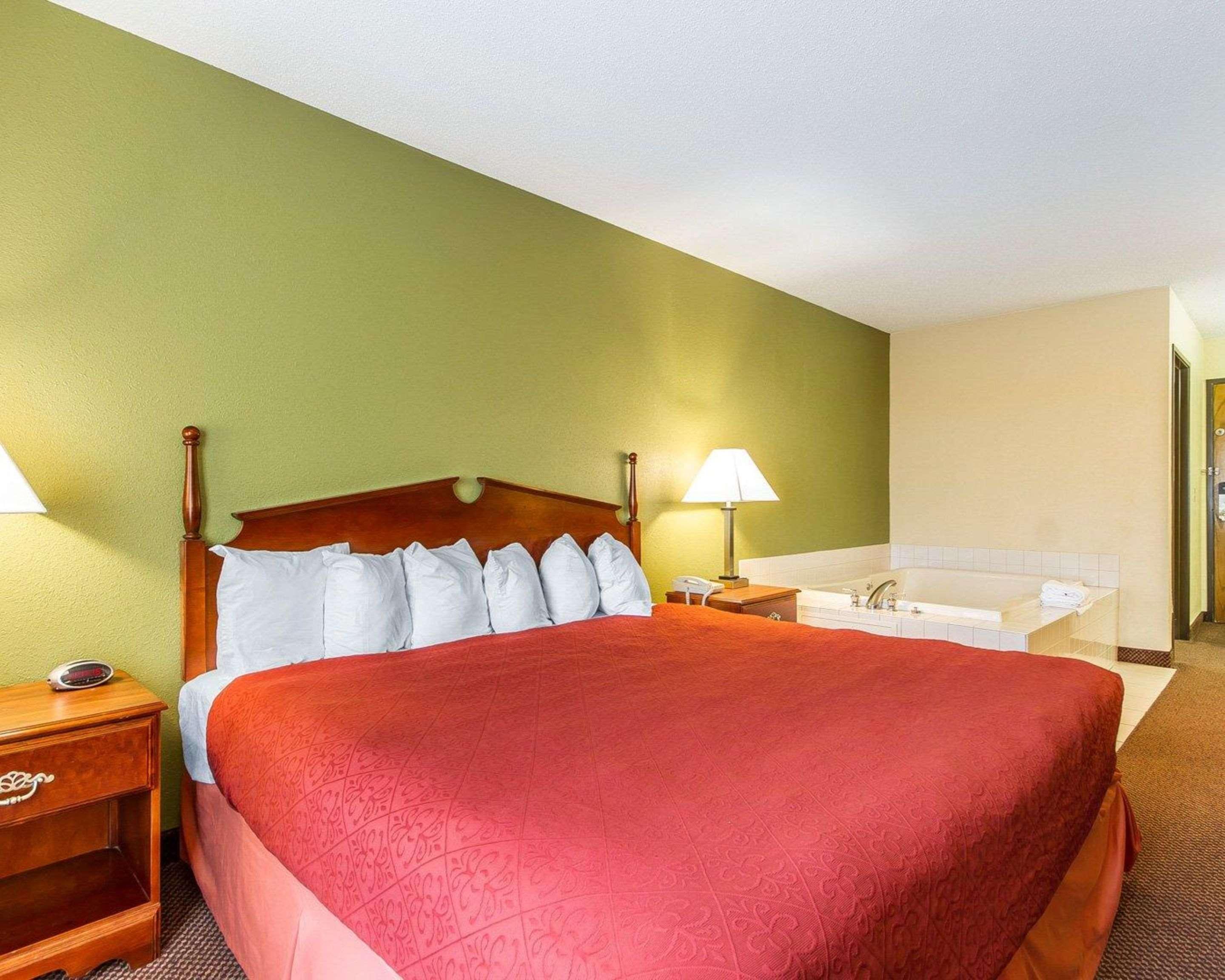Americinn By Wyndham Reedsburg Eksteriør billede