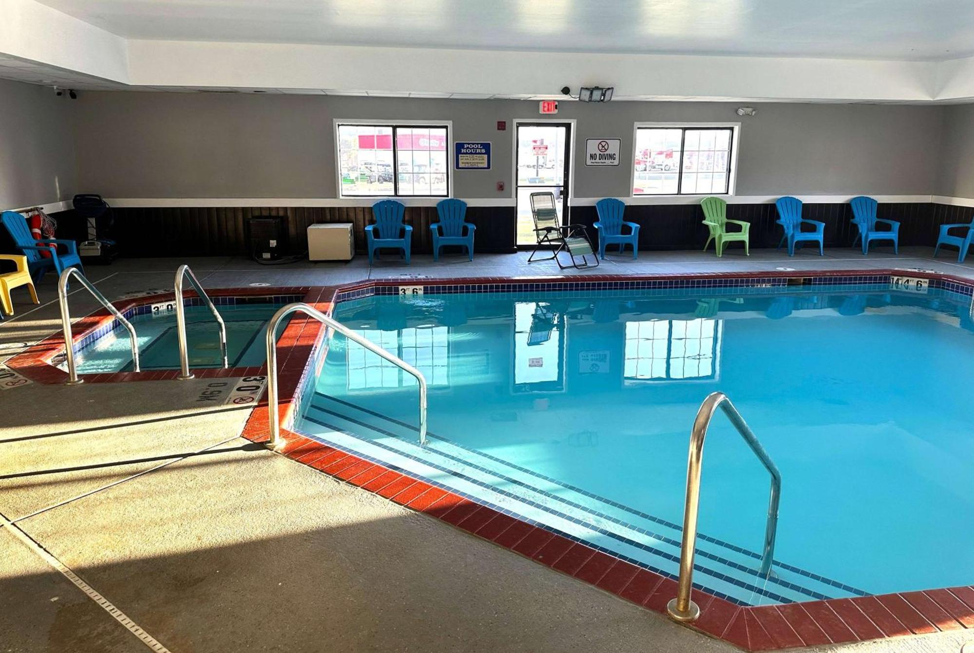 Americinn By Wyndham Reedsburg Eksteriør billede