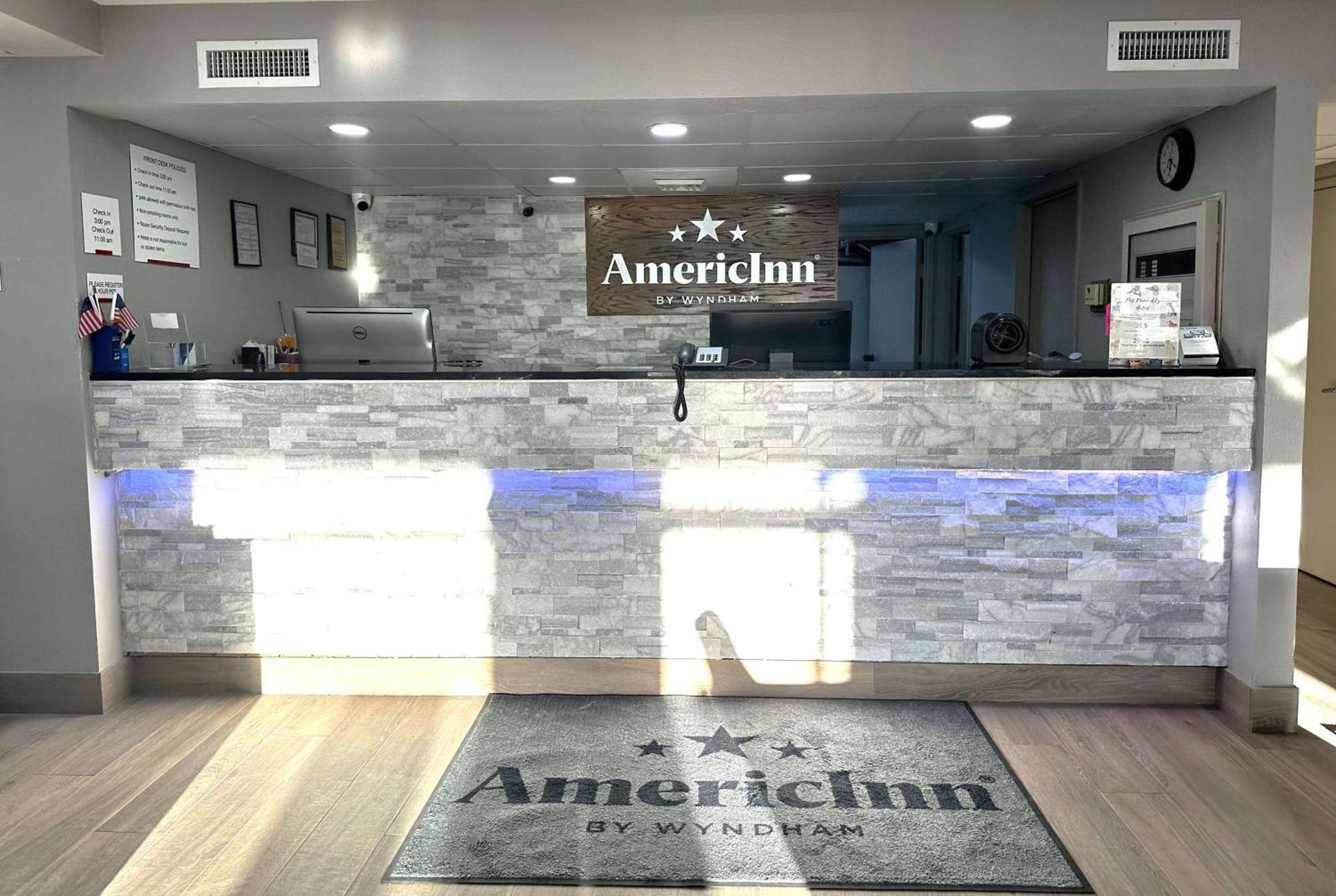 Americinn By Wyndham Reedsburg Eksteriør billede