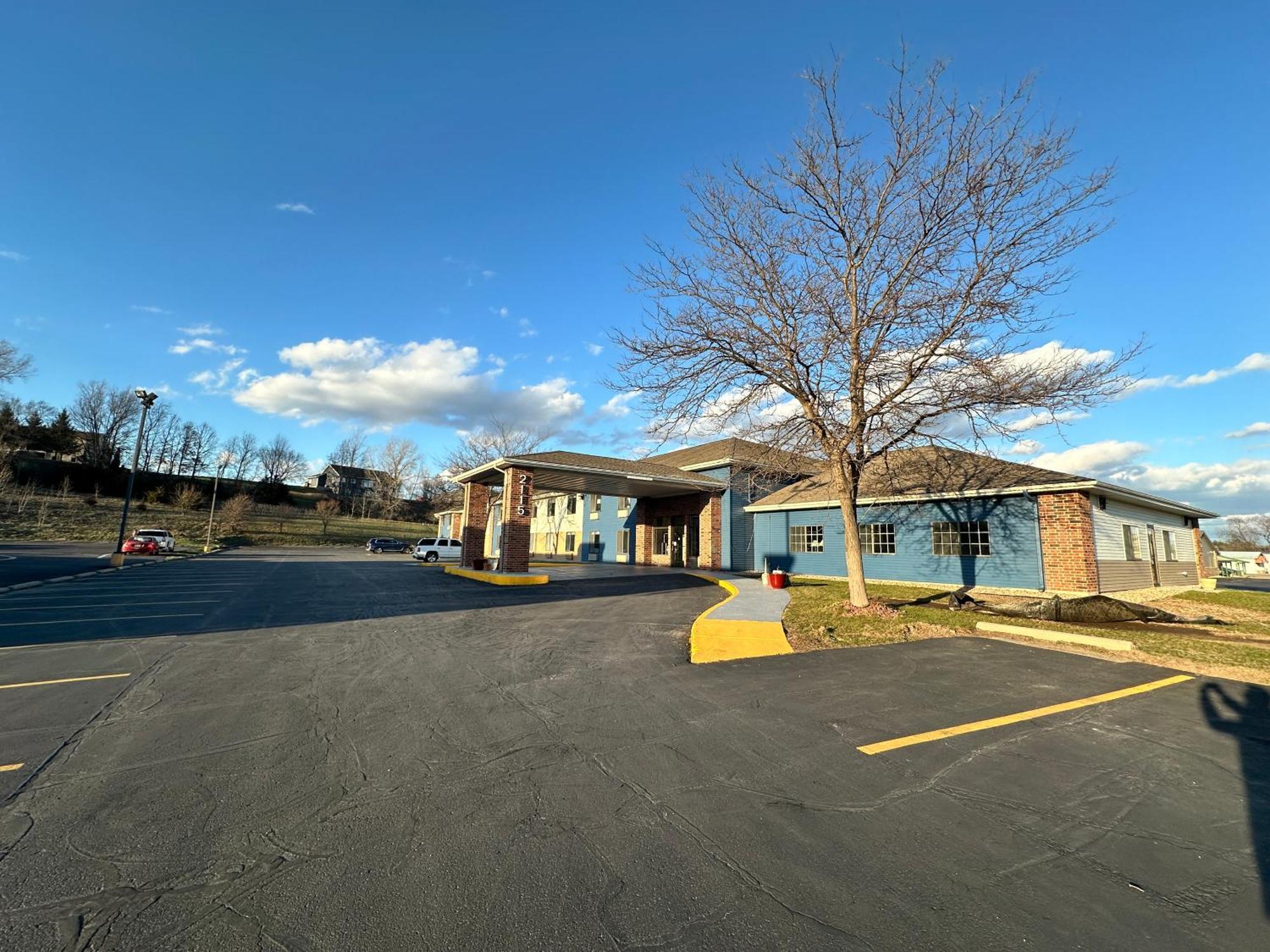 Americinn By Wyndham Reedsburg Eksteriør billede