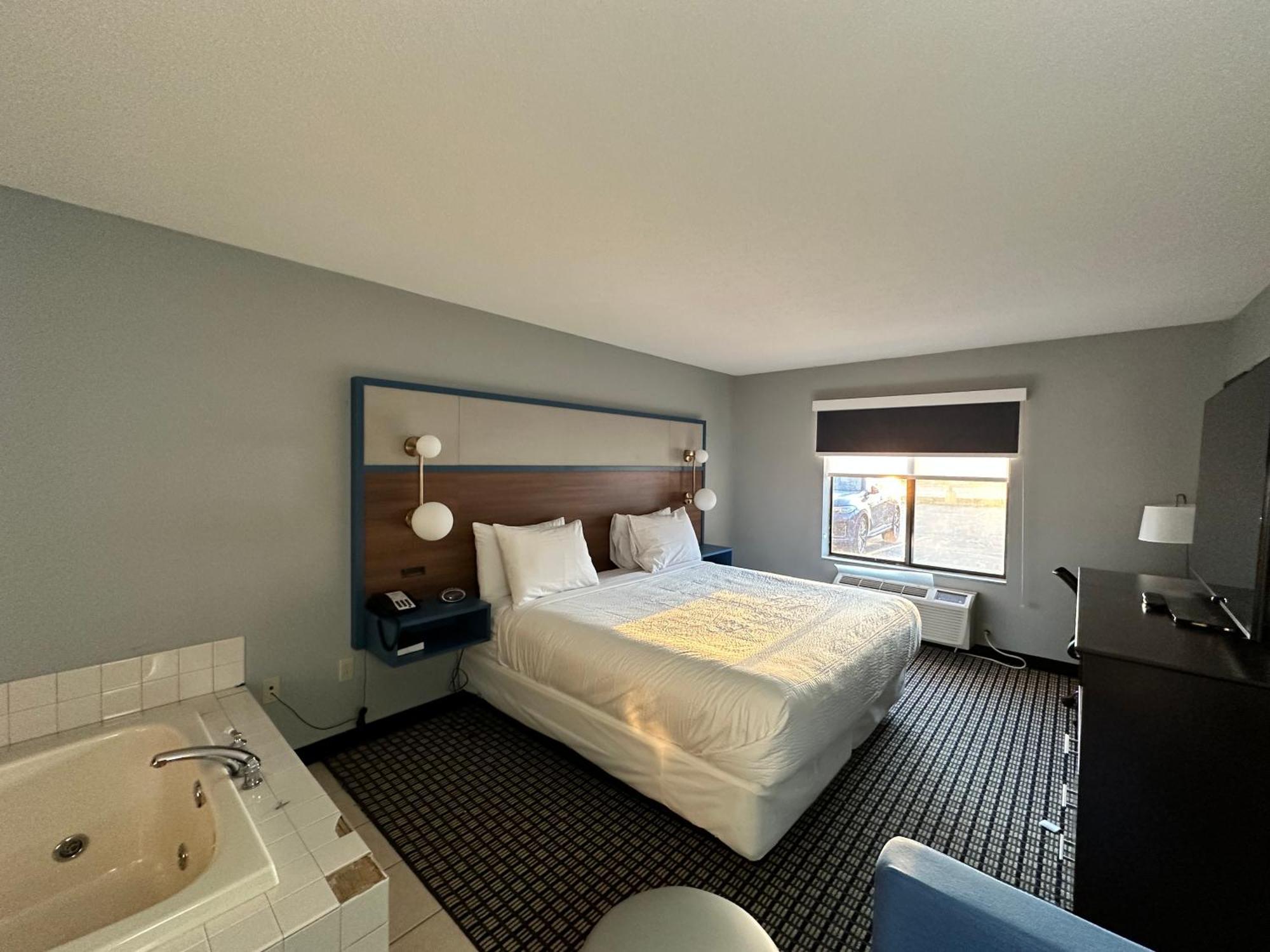 Americinn By Wyndham Reedsburg Eksteriør billede